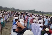 বিশেষ মোনাজাতে অংশ নেন শত শত মানুষ