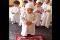 যেমন ইমাম তেমন মুসল্লী, হৃদয়জুড়ানো সালাত (সুবহানআল্লাহ্)