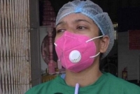 গর্ভাবস্থায় রোজা রেখে রোগীদের সেবা করছেন এই নার্স