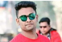 নামাজের  জন্য বাড়ি থেকে মসজিদের উদ্দেশে বের হয়ে সড়ক দূর্ঘটনায় নিহত রাজু