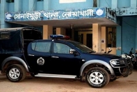 এসআইয়ের ড্রয়ার থেকে ঘুষের আড়াই লাখ টাকা বের করলেন এএসপি