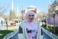 আমি চাই আরো বেশি মানুষ ইসলামের ছায়াতলে আসুক- ইসলাম ধর্ম গ্রহণের পর ব্রিটিশ তরুণী