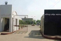 আম পাড়াকে কেন্দ্র করে কাশিমপুর কারাগারে হামলা