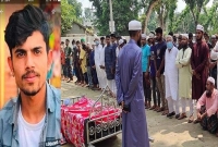 বিয়েতে রাজী না হওয়ায় ভিডিওকলে প্রেমিকাকে রেখে ফ্যানের সঙ্গে ফাঁস নিলেন প্রেমিক জিহাদী