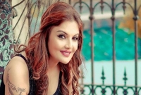 মাত্র ৫০০ টাকার জন্য স্বামীর বিরুদ্ধে পুলিশে অভিযোগ অভিনেত্রীর