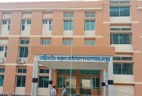 স্বেচ্ছাসেবক চিকিৎসক চেয়ে ফেসবুকে পোস্ট হাসপাতাল তত্ত্বাবধায়কের