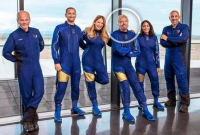 নিজের রকেটে চড়ে আজ মহাশূন্যে পাড়ি দিচ্ছেন ব্রিটিশ ব্যবসায়ী