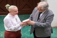 ফরাসি তরুণী বললেন, কোরআন শান্তির বার্তা বহন করে