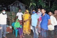 পথহারা মাদরাসাছাত্রীকে রাতেই বাড়ি পৌঁছে দিলেন ইউএনও