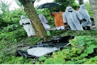 করোনায় মৃত্যু নিতাই সাহা’র লাশ নিতে আসেনি স্বজনরা, সৎকার করলো ইসলামিক ফাউন্ডেশন করোনায় মৃত্যু নিতাই সাহা’র লাশ নিতে আসেনি স্বজনরা, সৎকার করলো ইসলামিক ফাউন্ডেশন