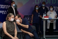 বিশ্বে প্রথম দেশ হিসেবে করোনা টিকার তৃতীয় ডোজ দিচ্ছে যে দেশটি