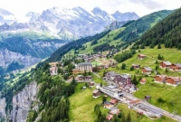 মাটির নীচে হাজার হাজার টন বিস্ফোরক! যে কোনও দিন উড়ে যাবে গোটা গ্রাম