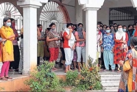 মহিলা হোস্টেলে ভূতের ভয়! হোস্টেল ছেড়ে বাড়ি যাওয়ার দাবিতে ছাত্রীদের বিক্ষোভ