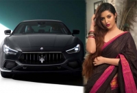 পরীমণির তিন কোটি টাকার গাড়ির উপহারদাতাকে খুঁজছে পুলিশ