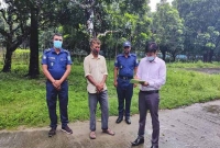 পথিমধ্যে ফাঁকা রাস্তা দেখে শ্লীলতাহানির চেষ্টা