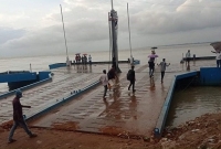 বাস দুর্ঘটনার ভয়ে কোলের শিশুকে নিয়ে পদ্মায় ঝাঁপ মায়ের, অতঃপর...