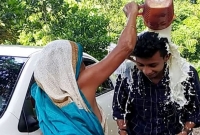 প্রেম করে বিয়ে, স্ত্রীকে তালাক দিয়ে যুবলীগ নেতার দুধ দিয়ে গোসল