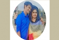 টাকা স্বর্ণালঙ্কার নিয়ে পরকীয়া প্রেমিকের সঙ্গে মায়ের পলায়ন, কান্না থামানো যাচ্ছে না শিশুসন্তানের টাকা স্বর্ণালঙ্কার নিয়ে পরকীয়া প্রেমিকের সঙ্গে মায়ের পলায়ন, কান্না থামানো যাচ্ছে না শিশুসন্তানের