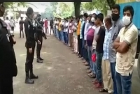 বিআরটিএ কার্যালয় ও পাসপোর্ট অফিসে র‌্যাবের অভিযান, ৫২ দালাল আটক