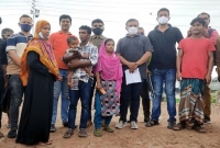 প্রেমিকের সঙ্গে দেখা করতে গিয়ে অন্যের শিশুসন্তান নিয়ে পালাল প্রেমিকা