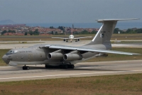 আফগানিস্তানে খাদ্য ও চিকিৎসা সামগ্রী পাঠালো পাকিস্তান