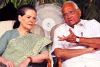 ঘর সামলাতে পারে না কংগ্রেস, অথচ জমিদারি হাবভাব : শারদ পাওয়ারের কটাক্ষ