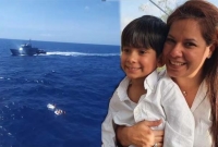 মাঝ সমুদ্রে ভয়ানক পরিস্থিতিতেও ৪ দিন দুই সন্তানকে স্তন্যপান করিয়ে বাঁচিয়ে মায়ের মৃত্যু