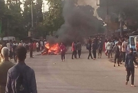 শ্রমিকদের সঙ্গে পুলিশের ধাওয়া পাল্টাধাওয়া, আহত ১৫
