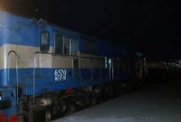 ঢাকা থেকে জামালপুরগামী ট্রেনে ডাকাতি, নিহত ২