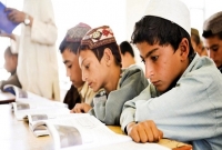 এবার ছেলেদের স্কুলে নারী শিক্ষকদের প্রবেশ নিষিদ্ধ করল তালেবান