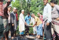 ৮ লাখ টাকা ব্যয়ে মসজিদের ছাদ করে দিলেন পান বিক্রেতা