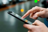 মধ্যরাতে স্ত্রীর মোবাইলে বসের মেসেজ অতঃপর যা করলেন স্বামী