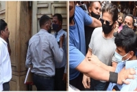 শাহরুখের বাড়িতে অভিযান শেষে যা বললেন এনসিবি কর্মকর্তারা