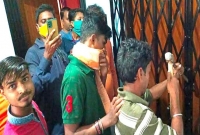 স্ত্রী বাপের বাড়িতে বিয়ের অনুষ্ঠানে, স্বামীর ঘুম ভাঙাতে পুলিশ ডেকে ভাঙা হলো দরজা!