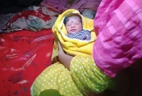 সন্তান ভূমিষ্ঠ হওয়ার কয়েক ঘণ্টার মাথায় এসএসসি পরীক্ষার হলে মা