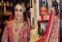 ৬৬ বছর বয়সে এসে বধূবেশে তার লাগিয়ে দিলেন নায়িকা রোজিনা