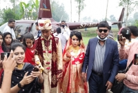 হেলিকপ্টারে বউ এনে বাবার স্বপ্ন পূরণ করলেন ছেলে কৃষক রাসেল