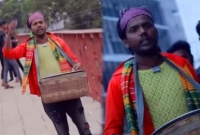 ‘কাঁচা বাদাম’-এর নতুন ভার্সন নিয়ে হাজির হিরো আলম (ভিডিও)