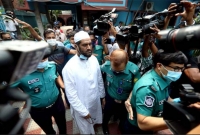 ৮০০০ টাকার বিশেষ প্যাকেজে ঝর্নাকে নিয়ে রিসোর্টে উঠেন মামুনুল হক