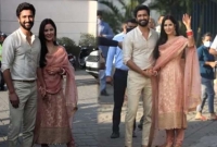 শেষমেশ নিরাপত্তার রাখঢাক ছেড়ে সামনে ভিকিক্যাট দম্পতি 