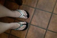 প্রেমিকার পায়ের প্রেমে পড়ে আজব কাণ্ড ঘটালেন প্রেমিক!