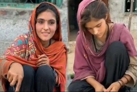 সেই স্মিত হাসি, সেই চাহনি, পাকিস্তানি তরুণীর ভিডিও ভাইরাল