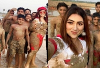 নায়িকা অপু বিশ্বাসের এমন কাণ্ডে অবাক সবাই!