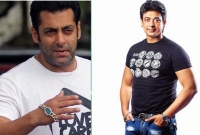 যে কারণে এই ব্রেসলেট পরেন সালমান খান ও জায়েদ খান 