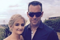  স্বামীকে নিলাম করতে চেয়ে বিজ্ঞাপন দিলেন স্ত্রী!