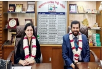 তালা ও চেয়ার বদলে ফেলা হয়েছে শিল্পী সমিতি কার্যালয়ের!