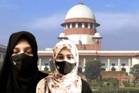 হিজাব বিতর্কে জরুরি শুনানিতে যে নির্দেশ দিলো  ভারতের সুপ্রিম কোর্ট