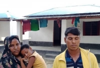 স্বাবলম্বী হওয়ায় প্রধানমন্ত্রীর উপহারের ঘর-জমি ফেরত দিলেন জমির