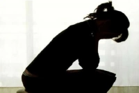 তরুণীদের সঙ্গে প্রেমের সম্পর্ক গড়াই তার পেশা!