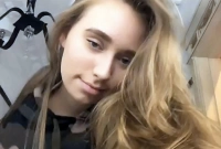 বাধ্য হয়েই ‘পুতিন কন্যা লুইজা’ ছাড়লেন সোশ্যাল মিডিয়া